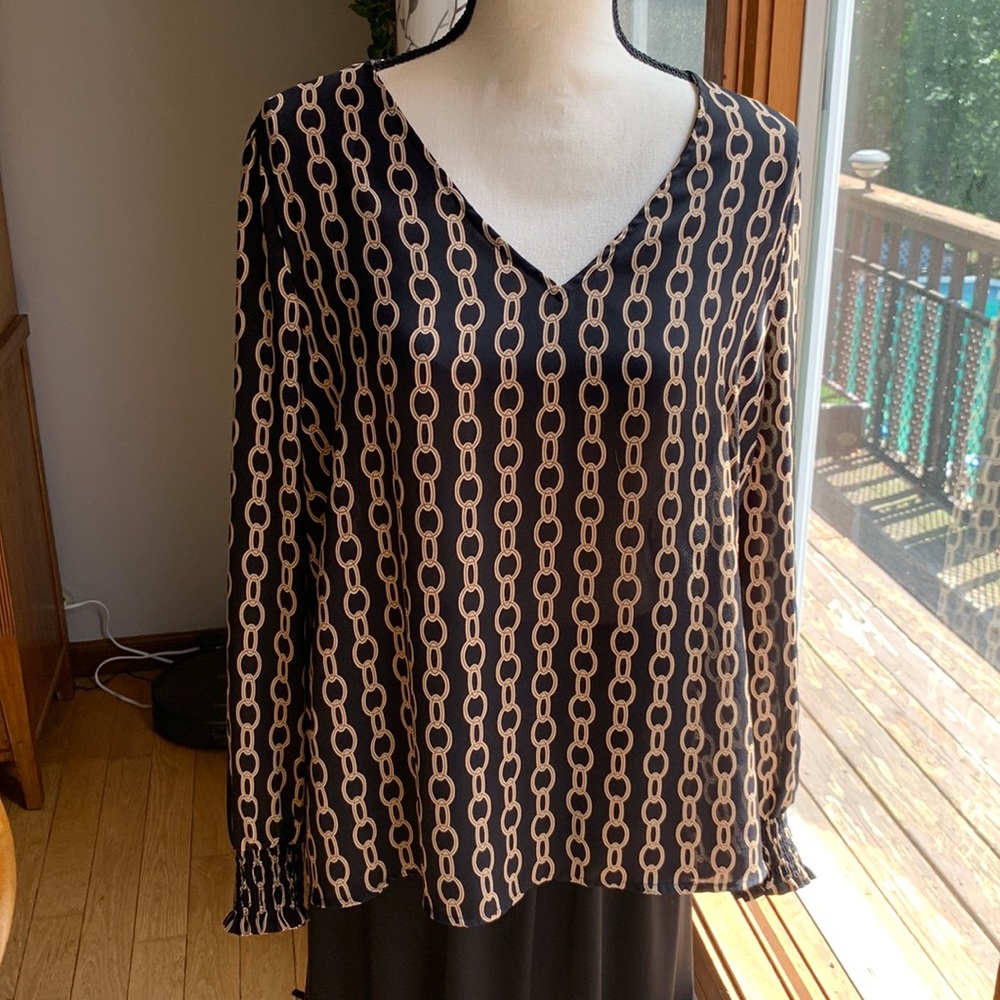 Alfani (no tags).  Black. Pull over. 25” front and back 100% polyester.